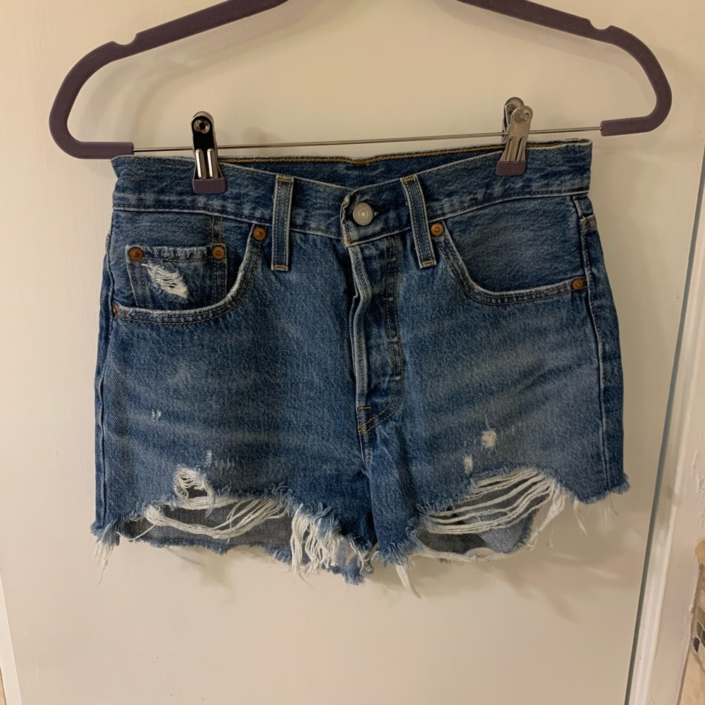 Levi 501 Shorts size 25